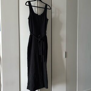 GAP Black jumpsuit